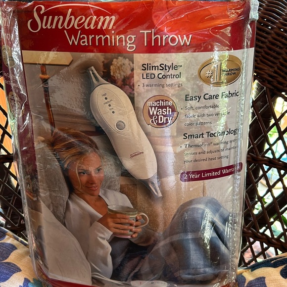 Sunbeam Other - Sunbeam Warming Throw; Blue; New&Never Used or taken out of package; 3 settings